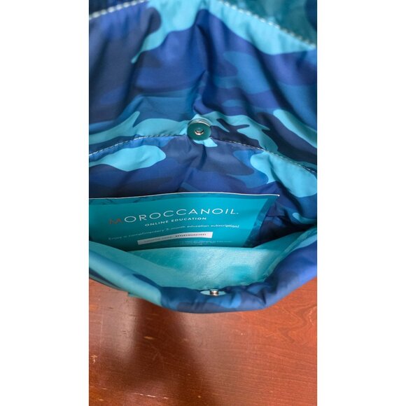 Moroccanoil Large Blue Camouflage Tote Bag Padded Straps Zipper Closure & Spacio - Picture 8 of 8